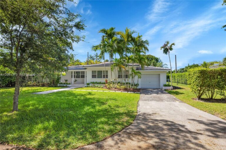 1540 Sarria Ave 1